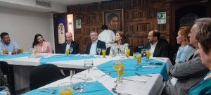 Escuchar Carlos Cavalier